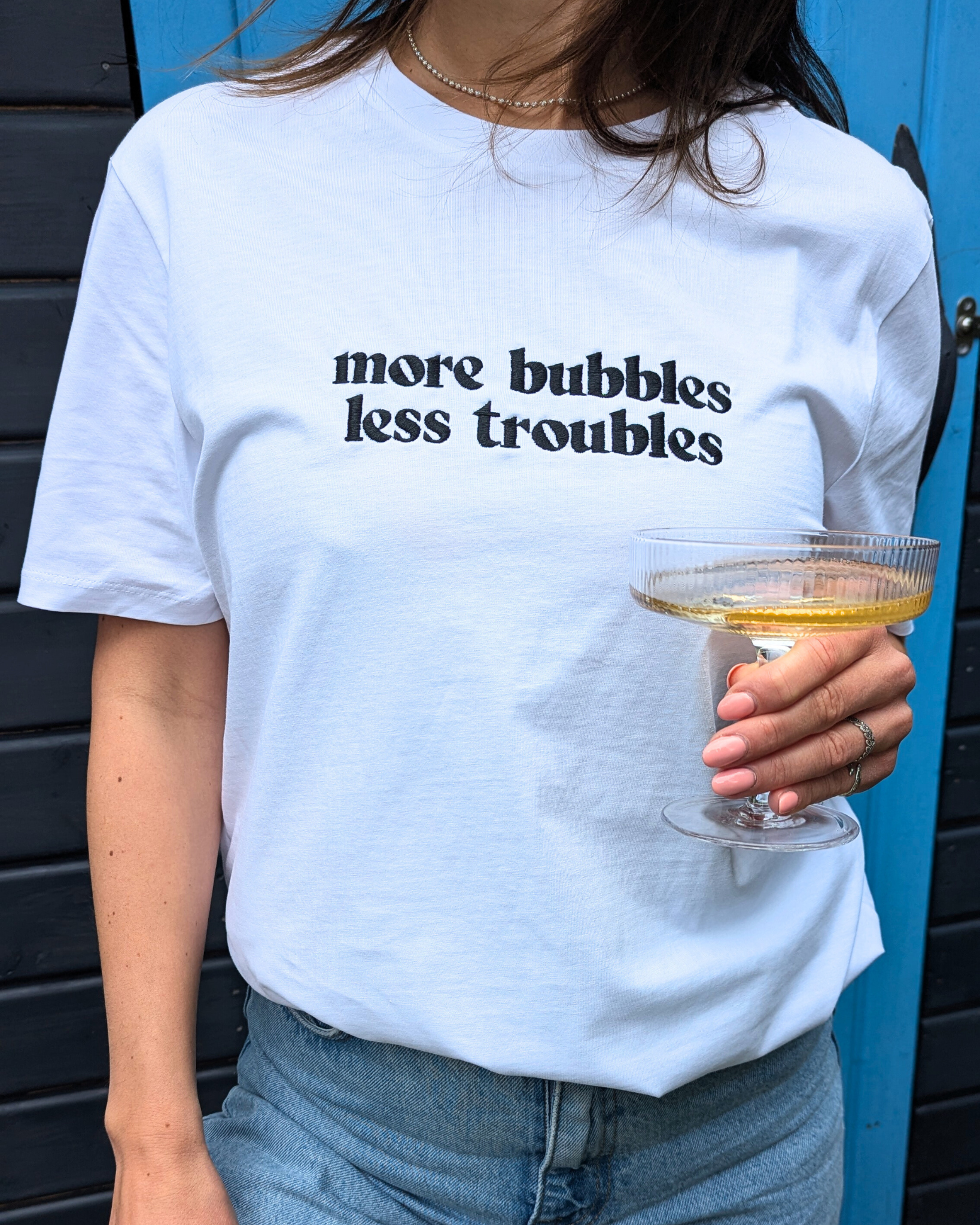 Shirt "more bubbles less troubles" weiß
