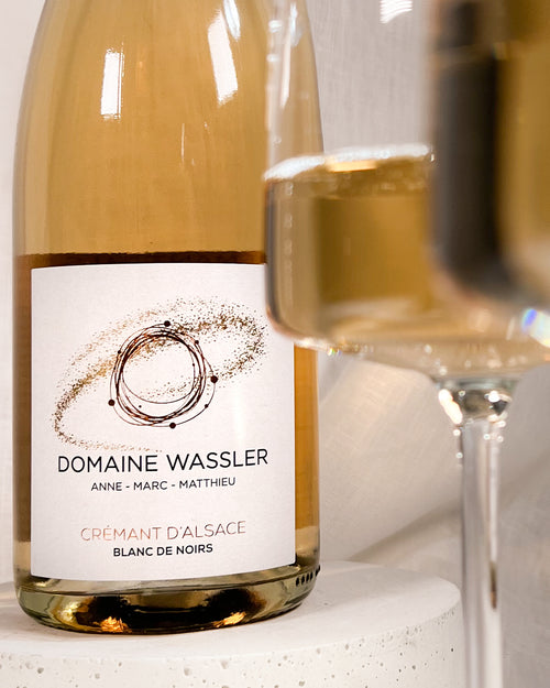  Produktfoto des Ettikets eines Cremant d'Alsace Blanc de Noir der Domaine Wassler